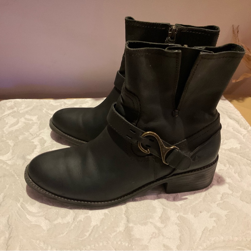 Sperry Leather Boots EUC Size 7.5